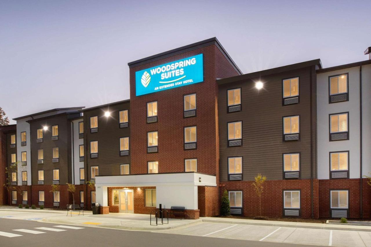 Woodsping Suites Washington Dc East Arena Drive Lake Arbor Exterior foto