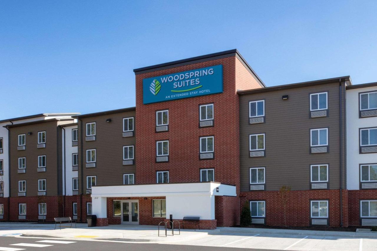 Woodsping Suites Washington Dc East Arena Drive Lake Arbor Exterior foto