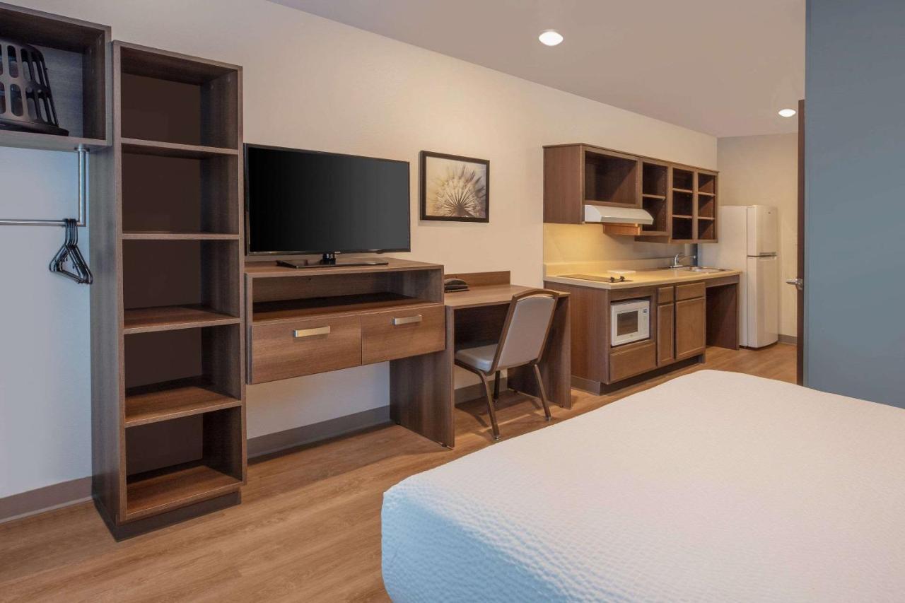 Woodsping Suites Washington Dc East Arena Drive Lake Arbor Exterior foto